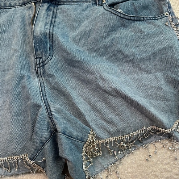 Plus Size 20 Forever 21 Blue Jean Rhinestone Shorts - Picture 4 of 8
